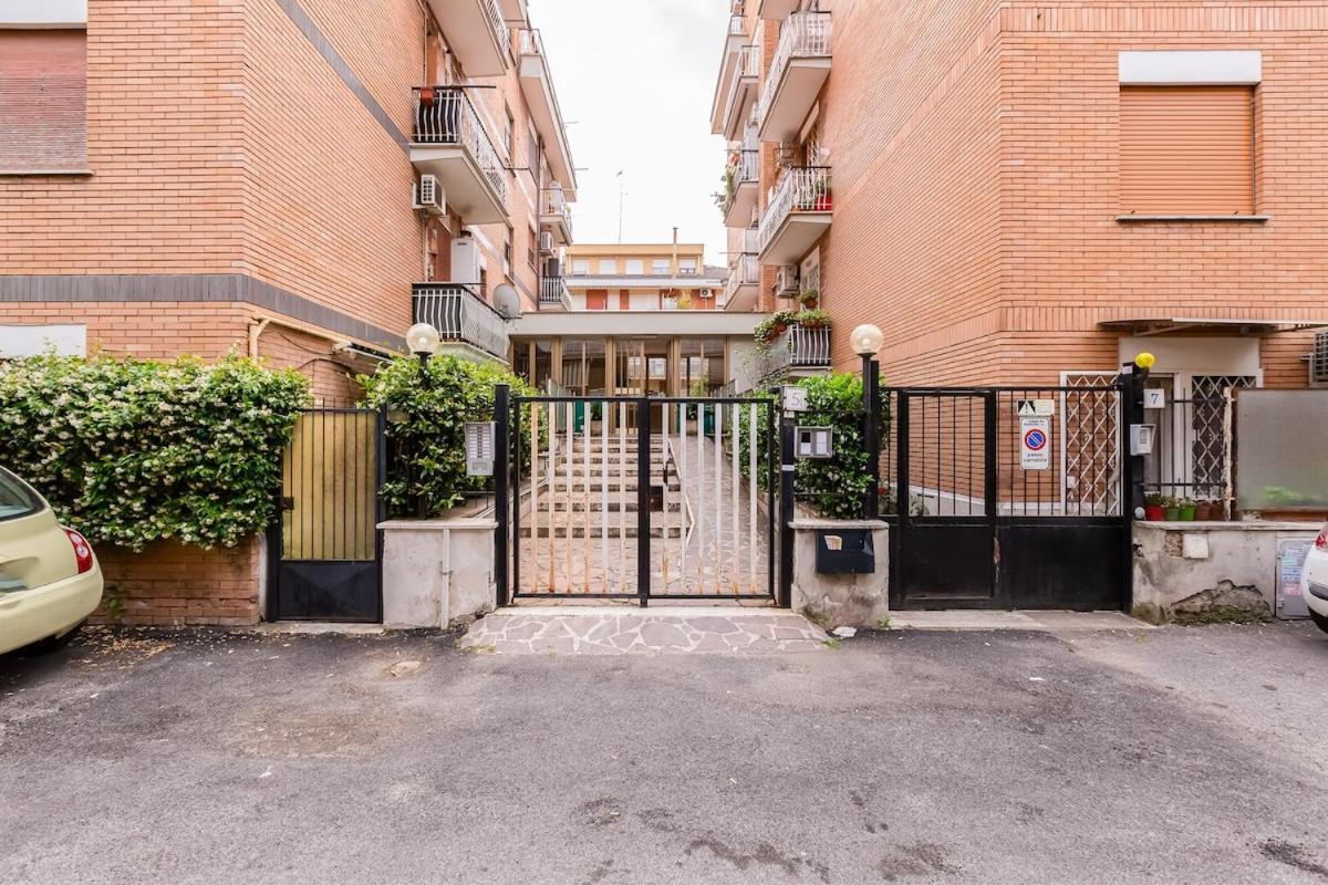 Ferravilla Apt, 2 Min To Subway! Appartamento Roma